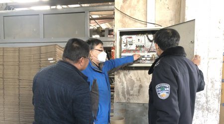 3月27号我公司专家马军国协同莱西姜山安监办、公安、消防、质检、环保等部门对姜山镇液化气站等5家企业联合执法